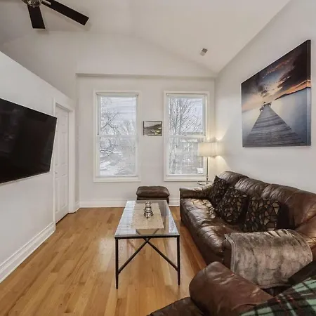 2-Bed 2-Bath Apt - Close To Uc W/ Free Parking Chicago Exterior photo
